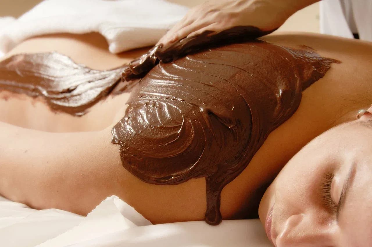 Обертывание в санатории: процедура для увлажнения и питания кожи.